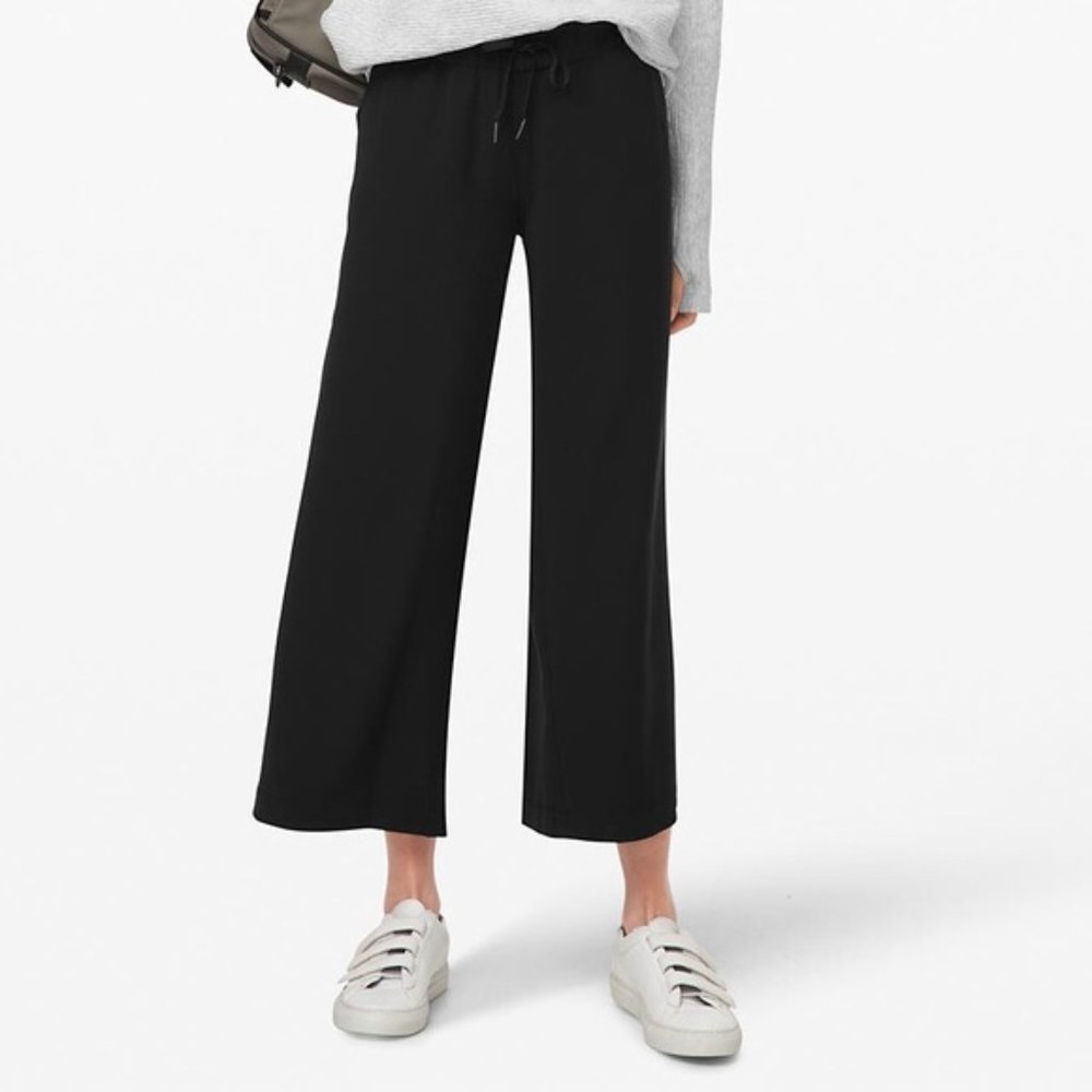 lululemon On The Fly Wide Leg 7/8 Pants
